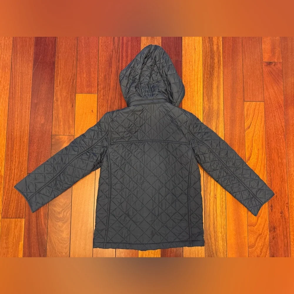 Burberry stylish navy